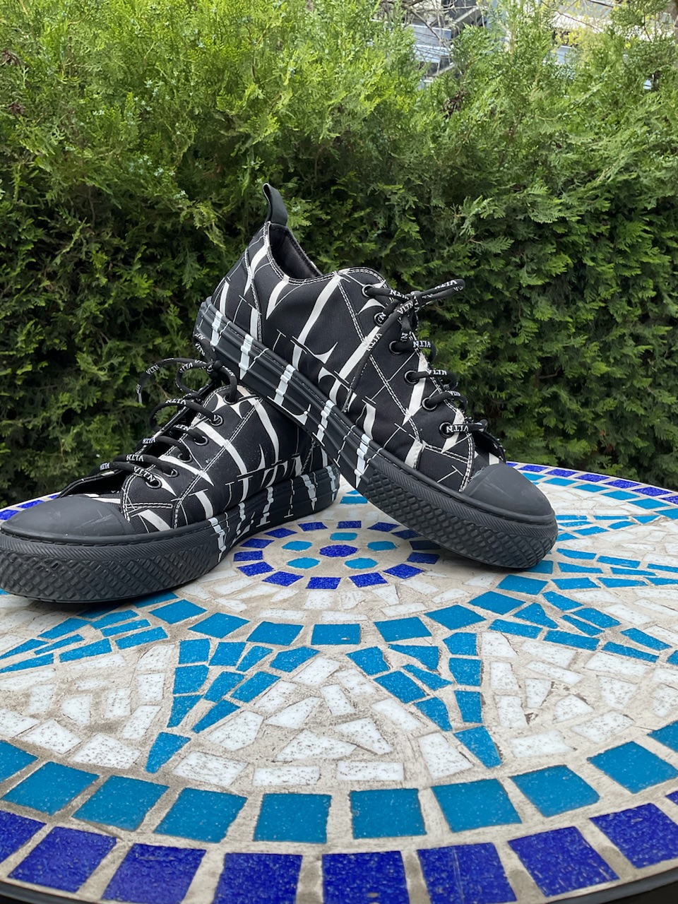 VLTN Sneakers HypedRo