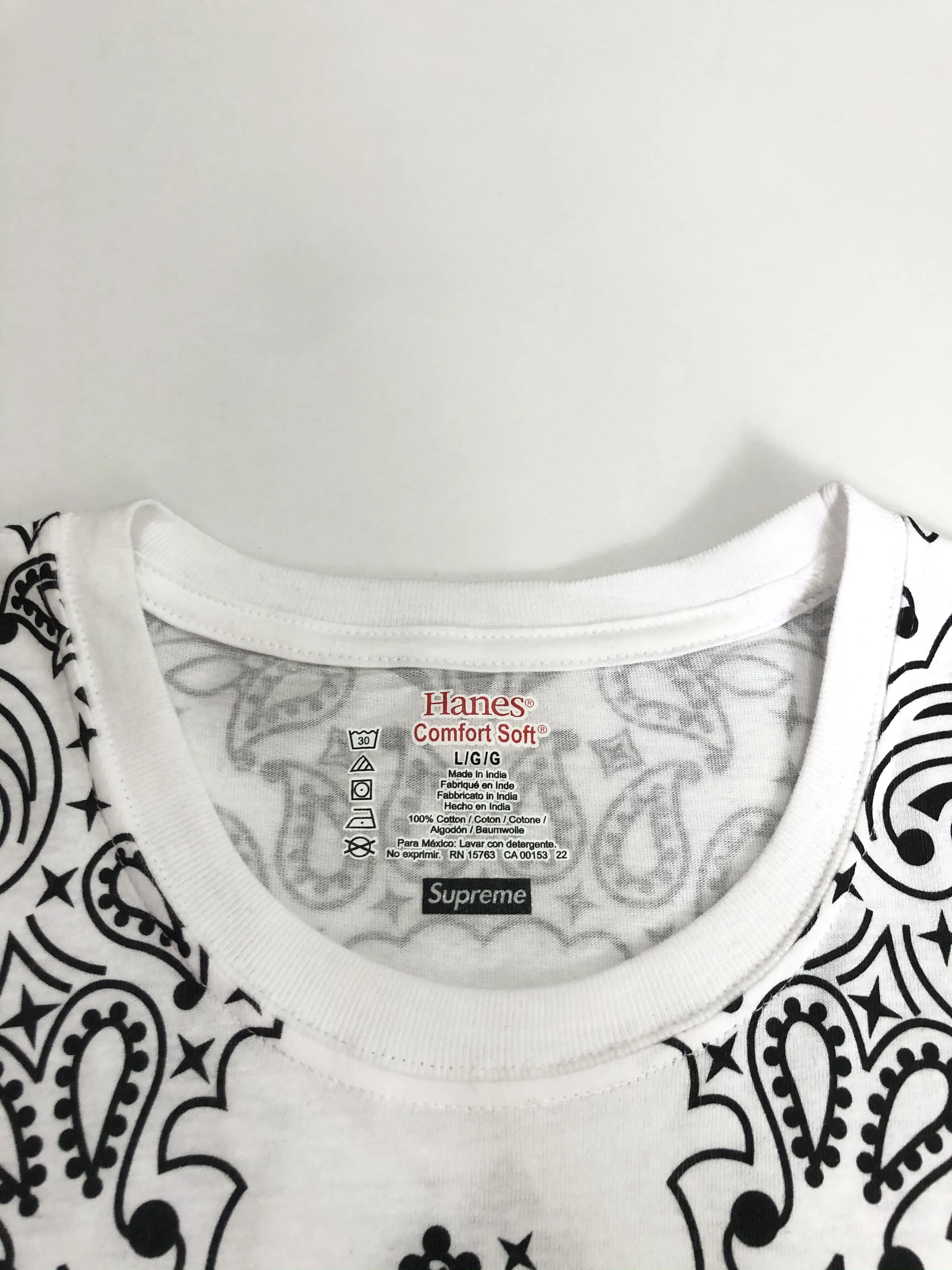 Supreme Hanes Bandana White Tagless Tee - HypedRo