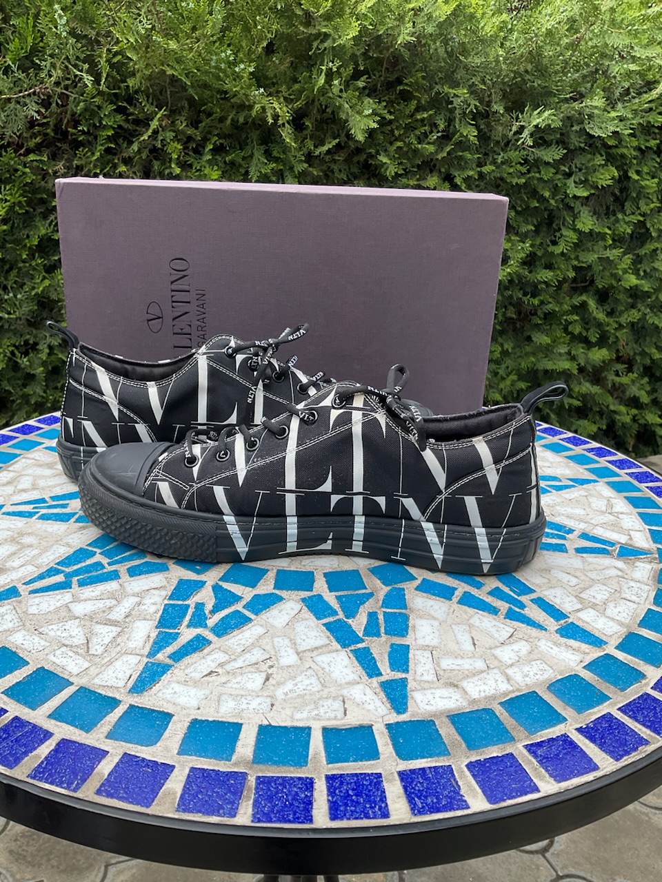 VLTN Sneakers HypedRo
