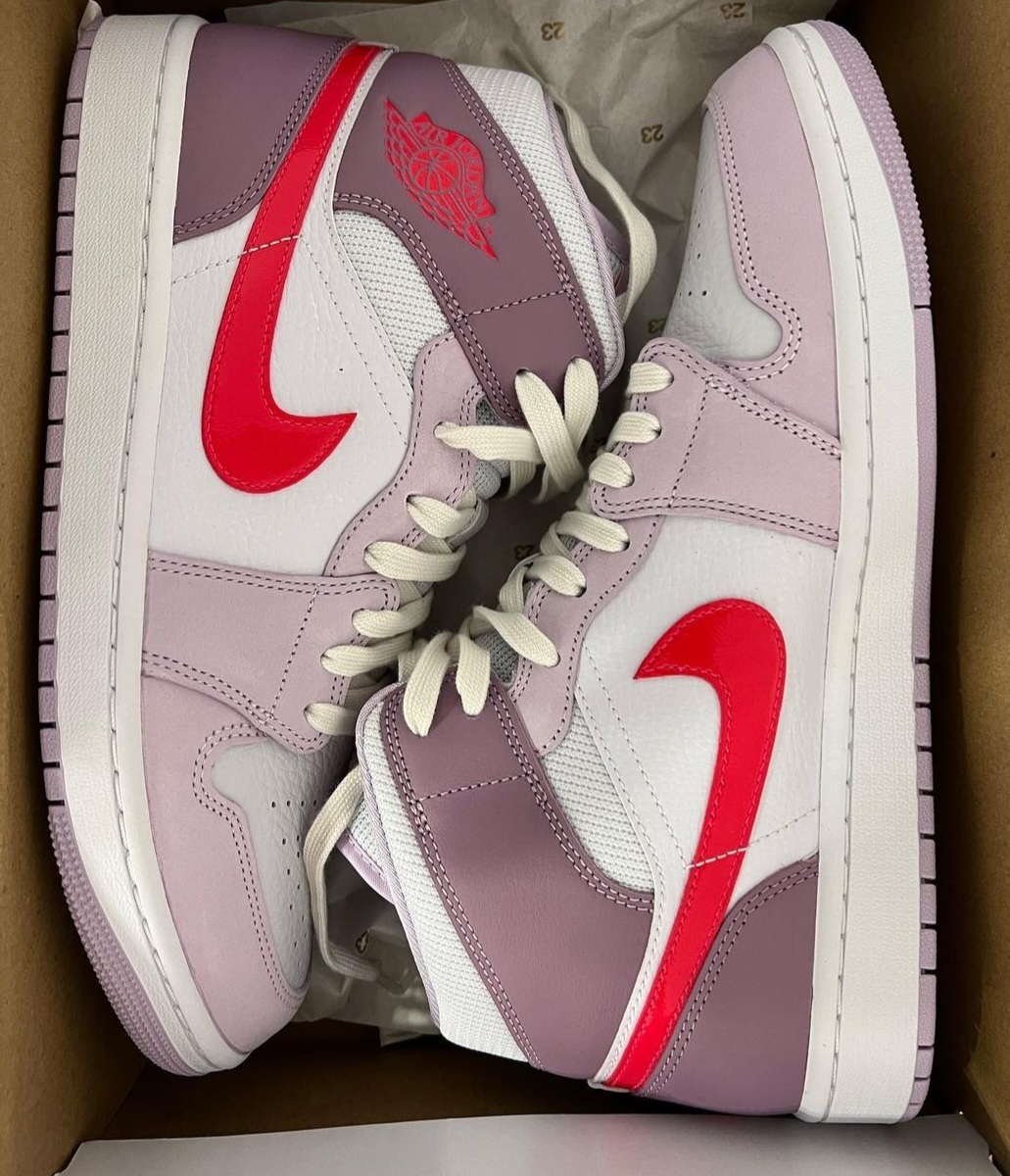 Air Jordan 1 mid Valentine's Day HypedRo